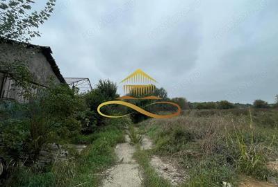 Cladire veche de vanzare in Saucesti Bacau - 2