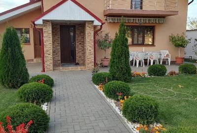 Casă cu 5 camere cu Teren 362 Mp în Malu Mare - 9