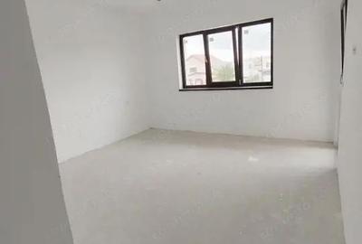 Casă cu Teren 456 Mp în Malu Mare - 12