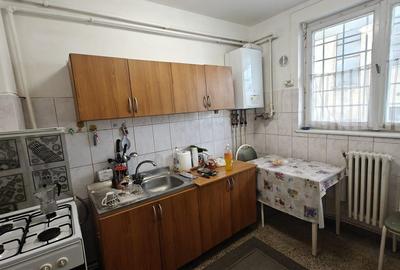 Apartament 2 camere, etajul 1, zona Mamaia - 2