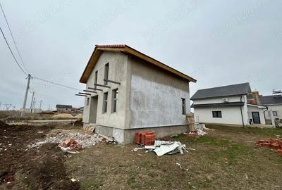 Vand vila noua in Fantanele,Arad, 15 min.centru,cartier nou,P+1, st.310 mp.la gri - 2