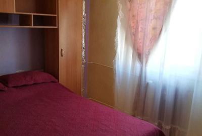 Apartament cu 3 camere decomandat în Calea București - 1