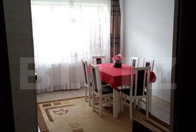 Apartament de vanzare, cu 3 camere, 64 mp, zona Decebal - 2
