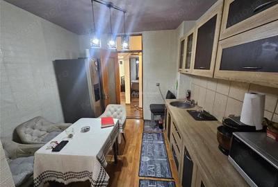 Resita, 4 Cam. Dec., Et. 2, Micro 4 - 5