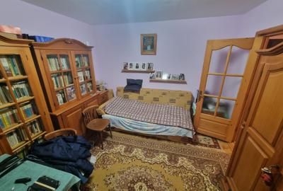 Apartament cu 3 camere semidecomandat, mobilat în Tătărași - 11