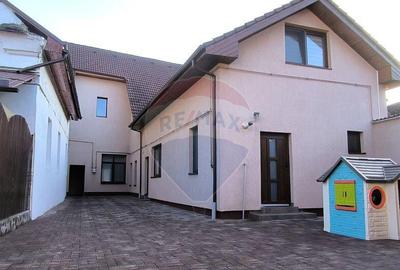 Casa unica, spa?ioasa, in zona centrala a ora?ului... - 16