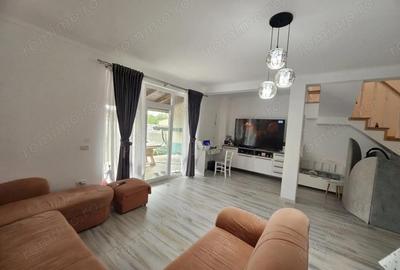 Casă cu Teren 345 Mp în Central