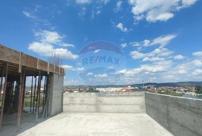 Apartament de vanzare cu gradina - 1