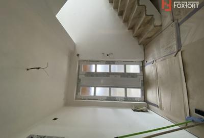 Casă individuală cu 5 camere cu Canalizare în Ghiroda - 11