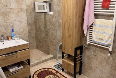 Casă cu 4 camere în Central - 2