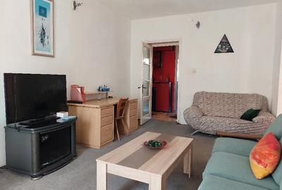 Apartament cu 3 camere semidecomandat în Central - 10