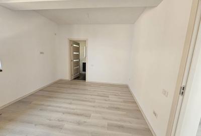 Casă cu 4 camere în Olteni - 2