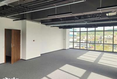Spațiu comercial, de 127 mp, în Industrial - 6