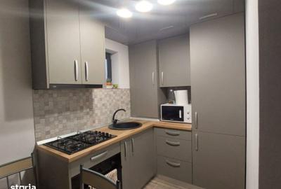 Apartament cu 3 camere decomandat în Cârcea - 2