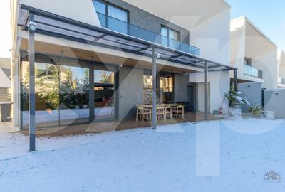 Vila de inchiriat/ vanzare - 6 camere- piscina - pompe de caldura - 10