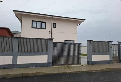 Casă cu 3 camere în Schitu - 3