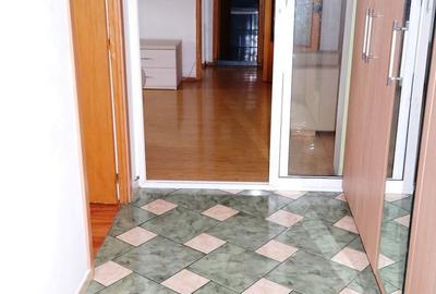 Apartament cu 3 camere semidecomandat, mobilat în Berceni - 15