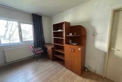 Garsoniera centrala proprie bloc 1982 Gorjului, Pacii, Militari - 3