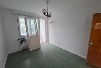 Apartament cu 3 camere semidecomandat în 1 Decembrie 1918 - 16