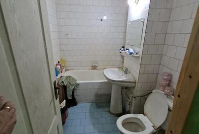 Apartament cu 3 camere decomandat în Lipovei - 4