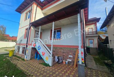 Casă cu 8 camere cu Teren 1500 Mp în Central - 19