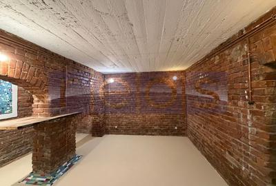 Casă individuală cu 8 camere cu Canalizare în Capitale - 31