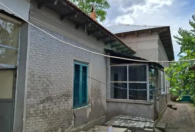 Casă cu 6 camere în Ștorobăneasa - 1