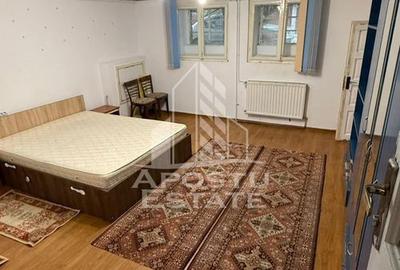 Apartament cu 2 camere semidecomandat, mobilat în Complex Studențesc