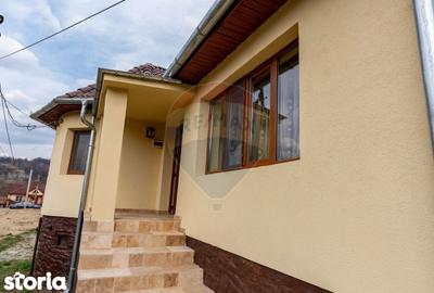 Casă cu 3 camere cu Teren 2497 Mp în Central - 5