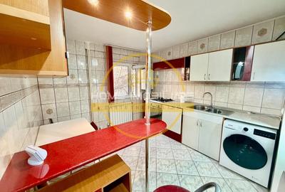 Apartament cu 3 camere decomandat, mobilat în Podu Roș - 1