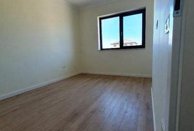 Duplex cu 5 camere cu Canalizare în Dumbrăvița - 11