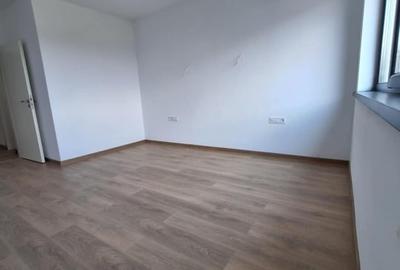 Casa tip duplex, incalzire in pardoseala, caramida, tigla ceramica - 1