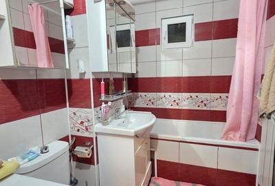 Apartament cu 3 camere decomandat în Central - 3
