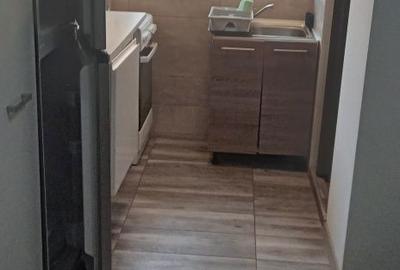 Garsonieră decomandată în Central - 2