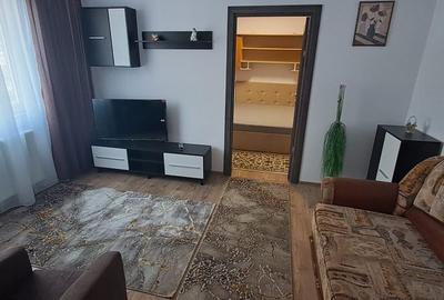 Apartament cu 2 camere semidecomandat în Micro 19