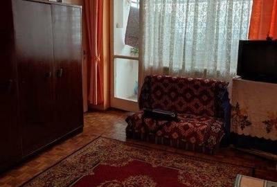 Garsoniera libera la vanzare zona Garii