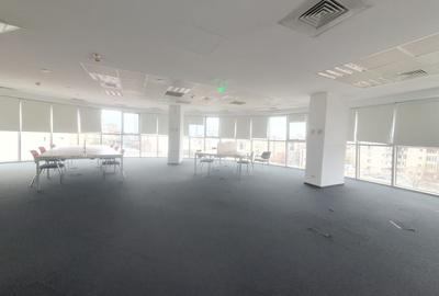 Birou, de 310 mp, în P-ța Universității - 7