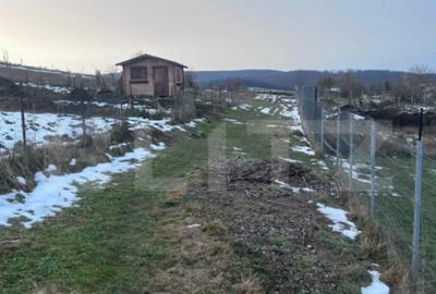 Teren de 1400 mp, în Centura - 3