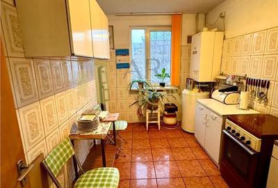 Vanzare apartament 4 camere, boxa si garaj propriu, in Ploiesti, zona Bd. Castanilor - 11