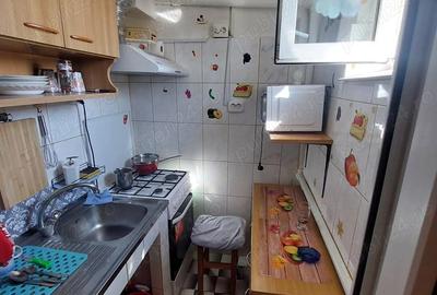 Apartament Scoala 8, 2 camere - 4