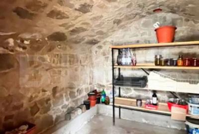 Casă cu 4 camere cu Teren 500 Mp în Central - 6