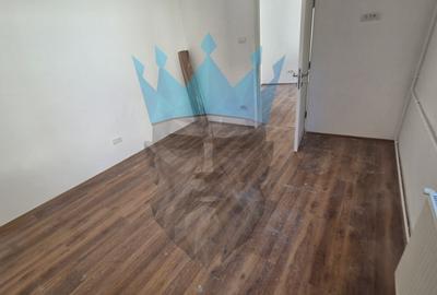 Casă cu 3 camere semidecomandat cu Canalizare în Tei - 9