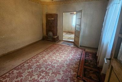 Casă cu 4 camere în Teișani - 14