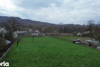 Teren de 2823 mp, în Sălătrucel - 1