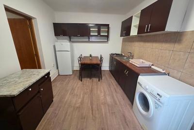 Apartament cu 3 camere nedecomandat, mobilat în 13 Septembrie - 9