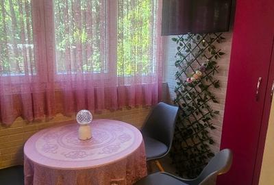 Proprietar vand apartament 3 camere decomandat zona Teiul Doamnei preț 155.000 - 2
