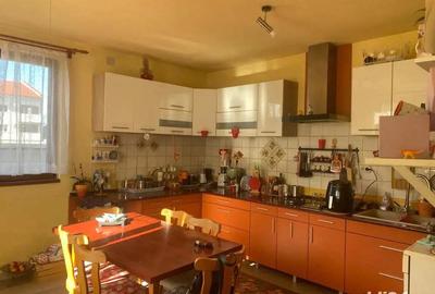 Vand vila de lux in zona Cetatii 1100000 - 2