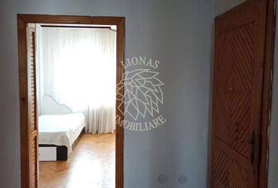 Apartament cu 3 camere în Central - 3