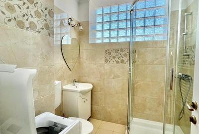 Garsonieră decomandată, mobilată în Eroii Revoluției - 12