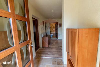 Casă cu 3 camere cu Teren 2497 Mp în Central - 15